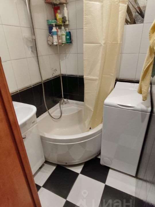 -и комнатная ул. Зины Портновой улица, 17 к. 3, фото №2