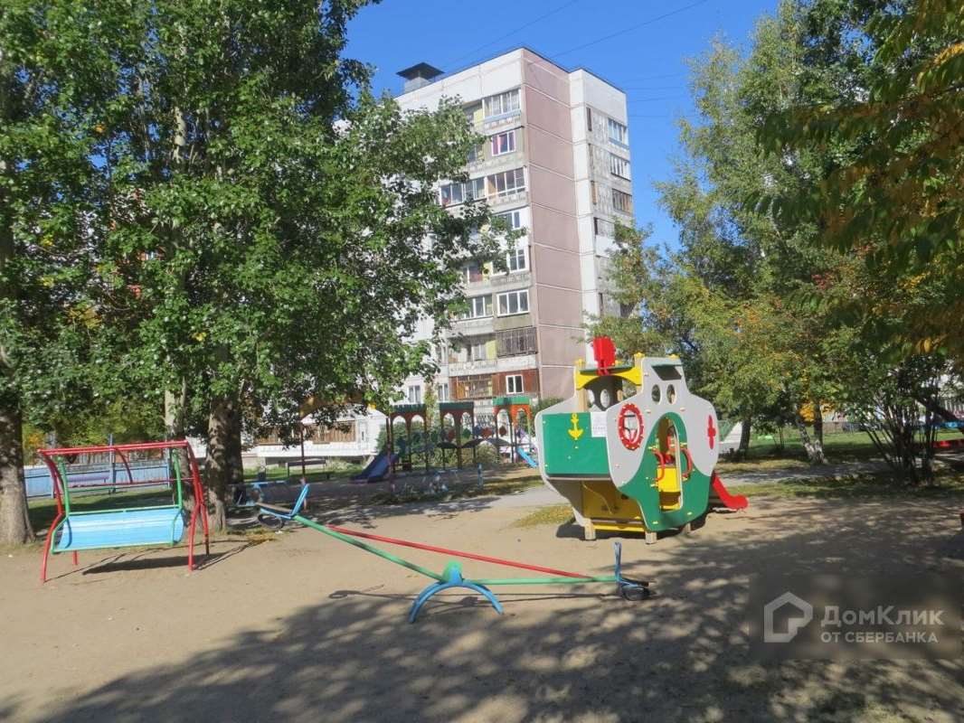 Трехкомнатная квартира Красных Зорь улица, 5, фото №4