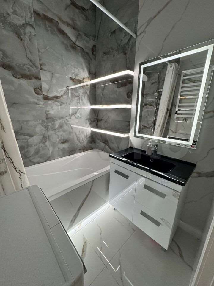 Трехкомнатная квартира 18К2 улица, фото №1