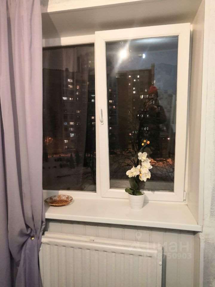-и комнатная ул. Беринга улица, 32 к. 2, фото №1
