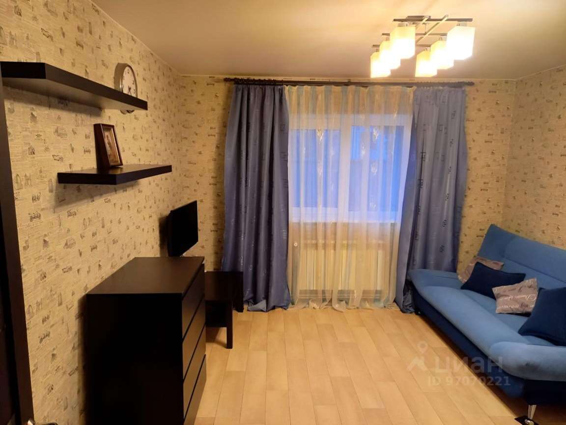 Дом комнаты ул. Ломоносова (МО "г. Красное Село") улица, 17, фото №1