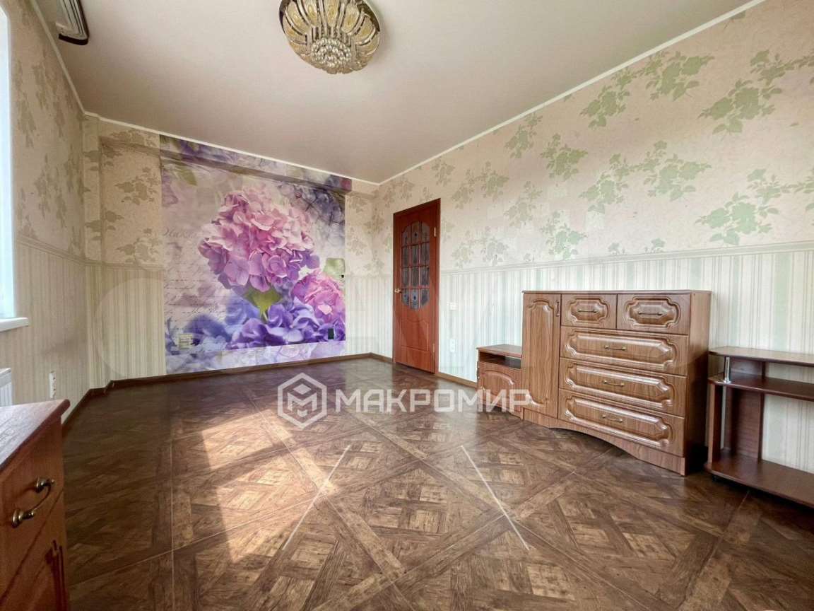 -и комнатная Братьев Кашириных улица, фото №3