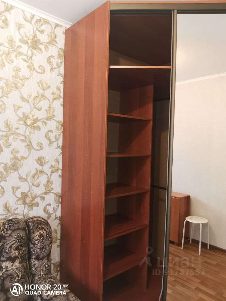 -и комнатная ул. Композиторов улица, 33, фото №1