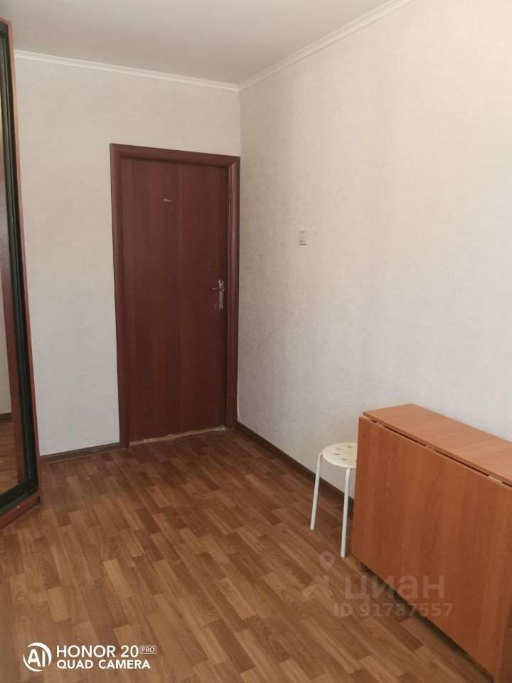 -и комнатная ул. Композиторов улица, 33, фото №2