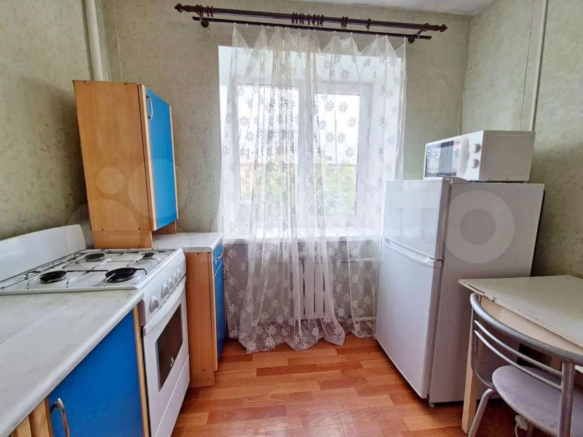 -и комнатная Космонавтов улица, фото №6