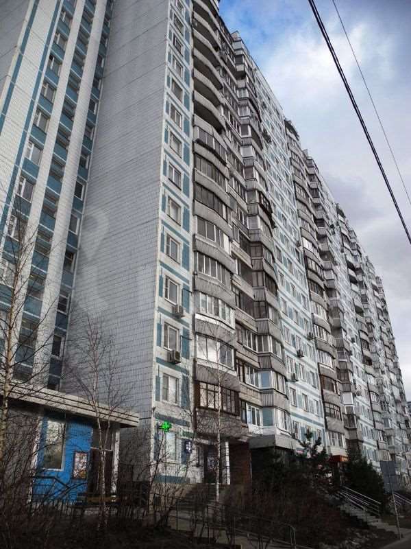 Трехкомнатная квартира Осенний б улица, фото №1